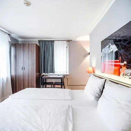 Doppelzimmer 315 *